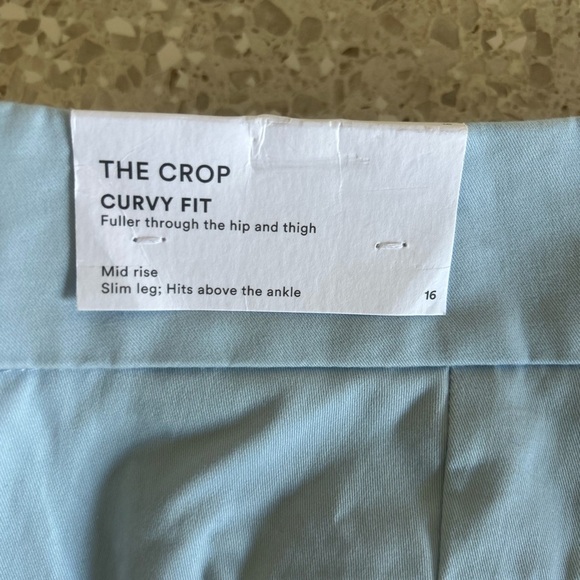 NWT Ann Taylor 16 THE CROP
CURVY FIT Blue Pants - Picture 12 of 12